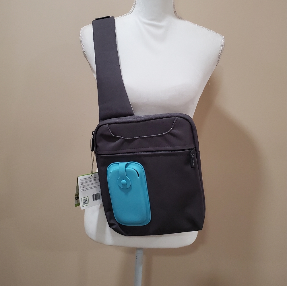 X Venture smart messenger bag